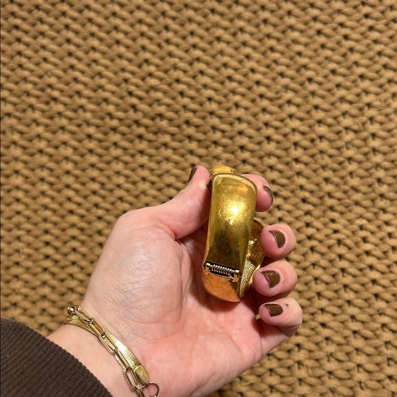 Alexander McQueen Gold Skull Bracelet - Picture 5 of 5